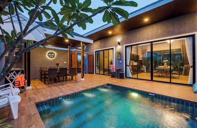 Sky Blue Pool Villa at Hua Hin 3bedrooms and 4 Bathrooms Near Cha-am Beach