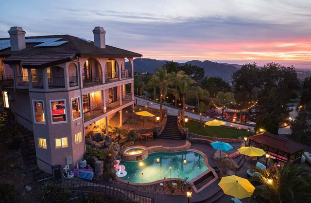 Sky Candy Estate - Sunrise+Sunset Views, Pool, Spa