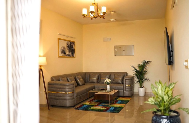 Skydeck Apartment 4BHK Near Taj by Homeyhuts