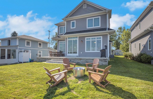 Skye Retreat : Your Cozy Autumn Retreat on Wamplers Lake
