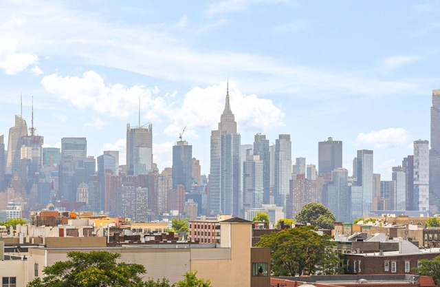 Skyline Of City View + King Bed +Parking