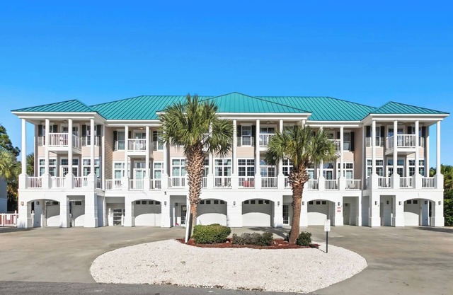 Sleep 53 | 4 Units | Steps to Beach | Pool