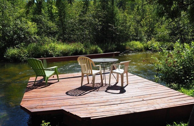 Sleeping Bear Riverside Cabins - Cabin #5