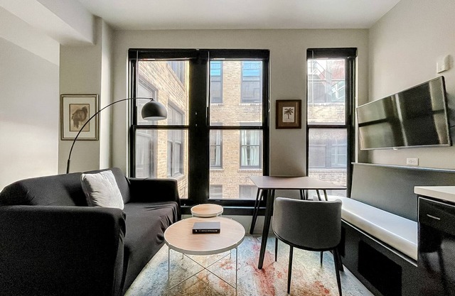 Sleepover: Amazing Studio - Downtown Springfield