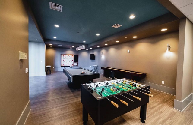 Sleepover: Spacious 1BD/1BA - Downtown Springfield