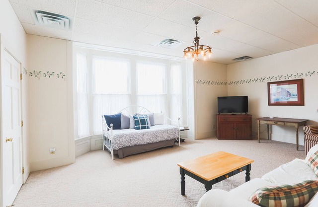 Sleeps 5 Fully Equipped Apartment Near Golf Courses
