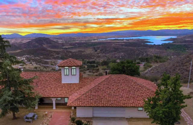 Slice of Heaven by AvantStay | Breathtaking Views!