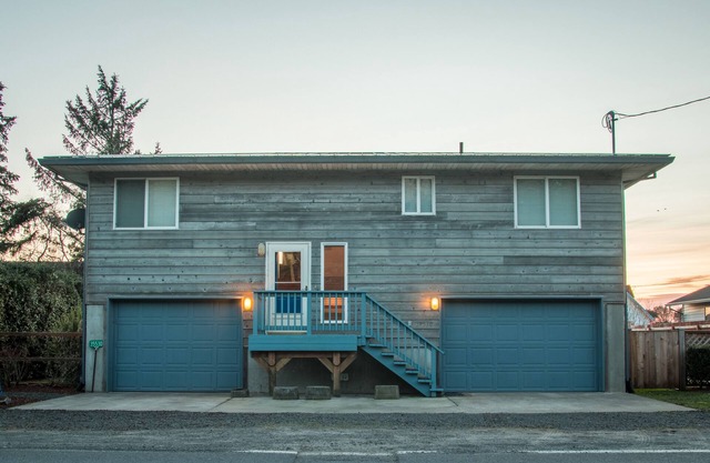 Slow Down House #124 - Affordable cabin on the canal in Pacific City. Fun game room!