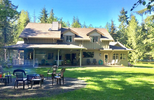 Slow Down & Rejuvenate! Hot Tub, Sauna & Trails at the Olympic Foothills Lodge