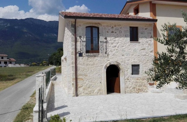 Small Alvitano shelter