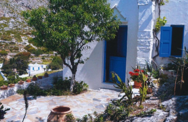 Small charming house on garden Potamos Aegiali