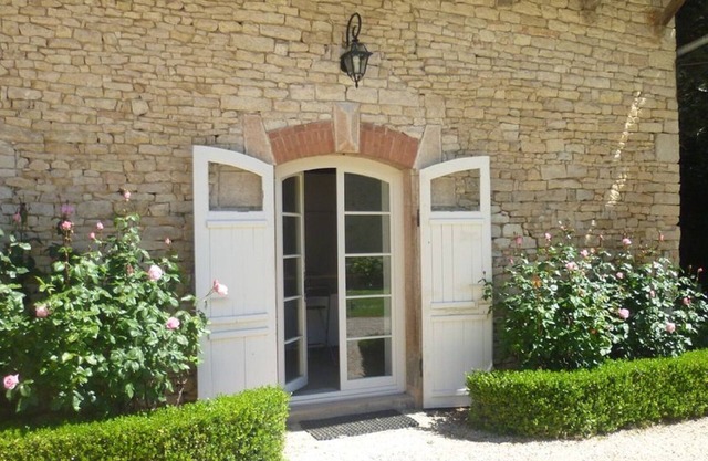 Small cottage for 2 persons with swimming pool in the old stable of our Castle