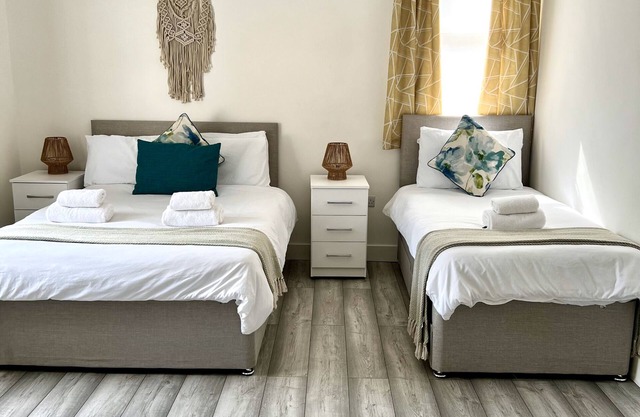 Small family, and adult child-friendly apartment.