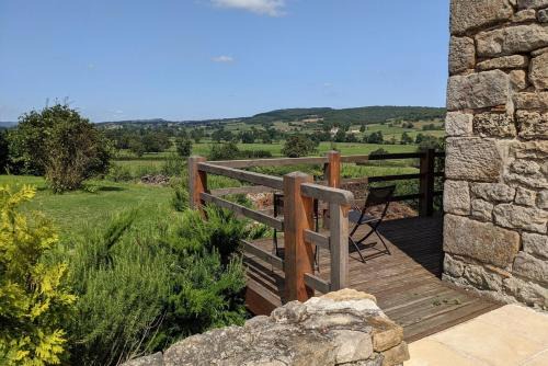 Small Gte For 2 With Pool In Peaceful Burgundy
