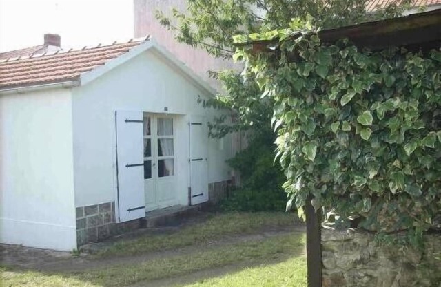 Small house in Barbâtre on the island of Noirmoutier. Wireless
