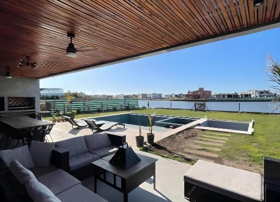 Small villa near Buenos Aires