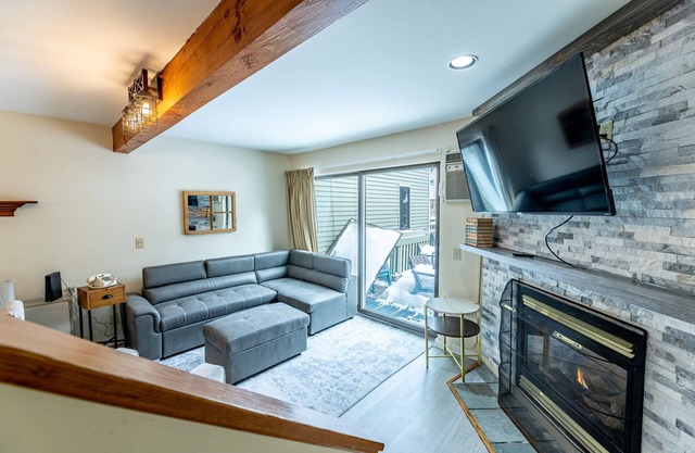 Smugglers' Notch Resort Vermont Private 3-Storey 4/3 Townhouse