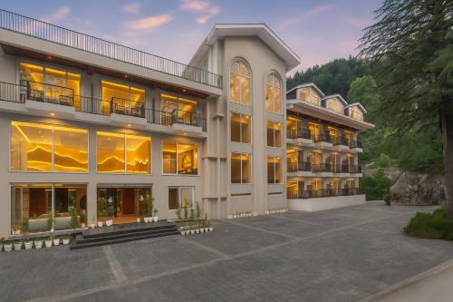 Snow Valley Heights - An Elegant Air Conditioned Escape by Snow Valley Resorts