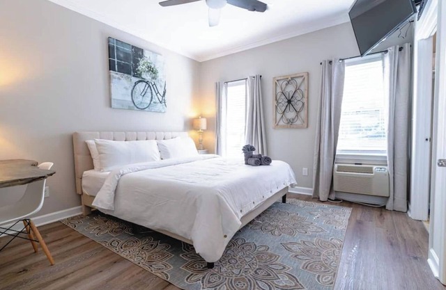 Snug Stay in Cottage Hill | Pet-Friendly 1BR Apt