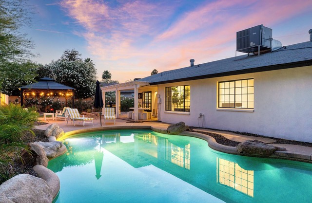 Sol Vista | Private Oasis w/Pool, Putting Green, and Prime Location