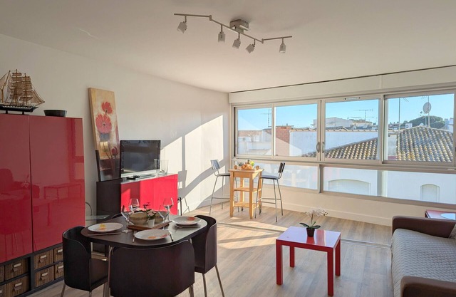 Sol-y-Days Murènes 1, large studio close to beaches and center