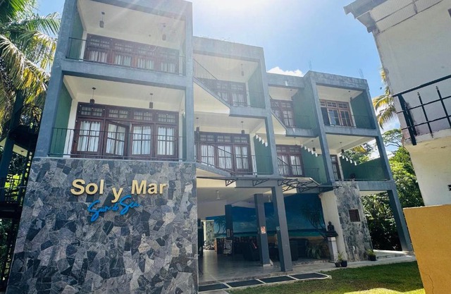 Sol Y Mar - Unawatuna
