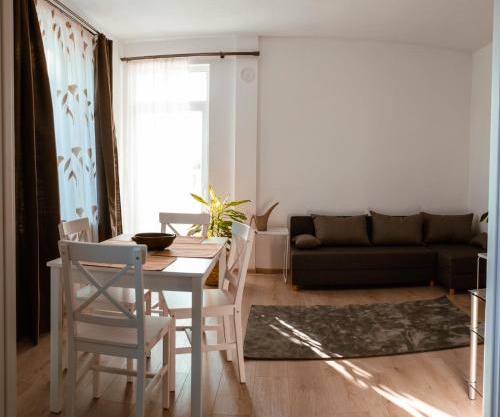 Solomon Apartments ap 1