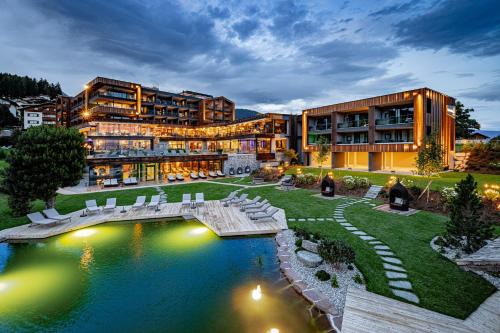 SONNENBERG Panorama Dolomites Wellbeing