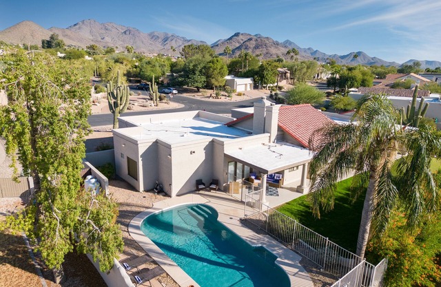 Sonoran Sunshine by AvantStay | Entertainers Wonderland w/Putting Green & Pool