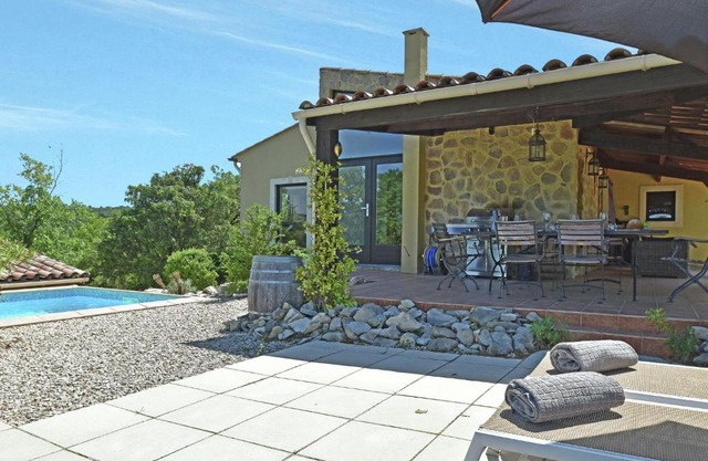 Soothing Villa in Belv zet with Swimming Pool
