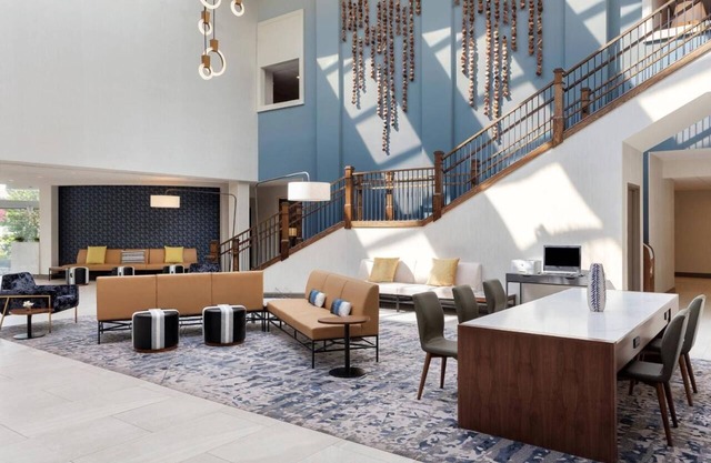 Sophisticated Hotel with Spacious Rooms & Complimentary Shuttle Service