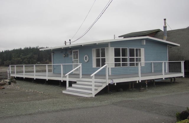 Sought After Beach on Camano Island - Water on both sides of house!