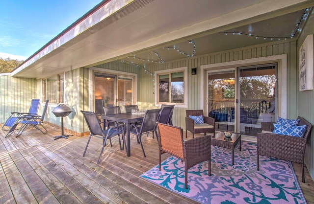 'Sound of the Sea' Oak Island Condo w/Pools!