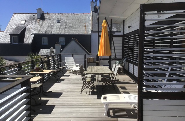 South-facing house facing the ocean