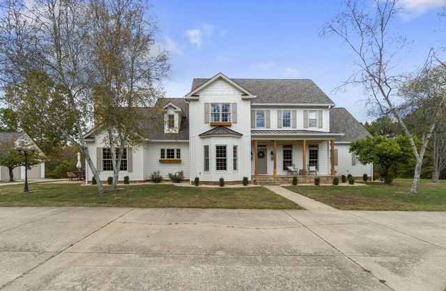 South Pass Hideaway 4BDRM - 2 King, 1 Queen, 2 Full Beds on Shawnee Wine Trail