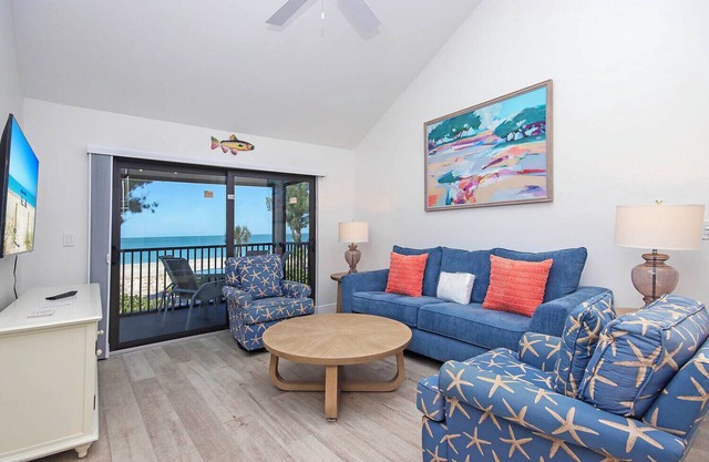 South Seas Beach Cottage 1415: Newly Remodeled Gulf-Front Bliss