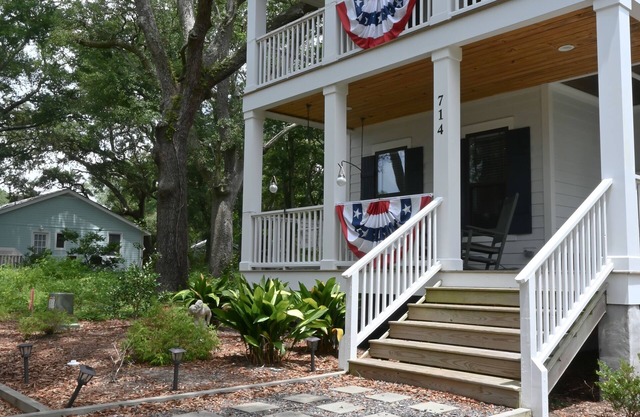 Southport Live Oak Cottage
