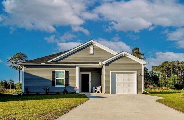 Southport Seascape ¦ Coastal Charm ¦ 3BR Home ¦ 3 Miles to Oak Island