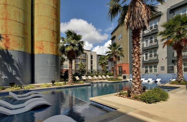 Southtown Gem | Near Riverwalk | Alamo | Pearl