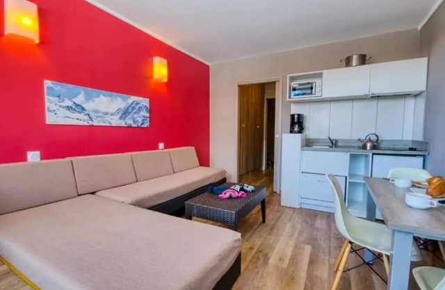SOWELL RÉSIDENCES New Chastillon* - 2 Room Apartment Cabin 6 People