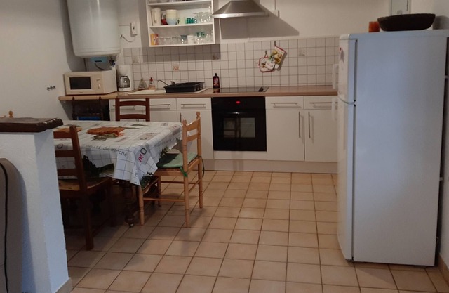 Spacious apartment 2/4 people Besse