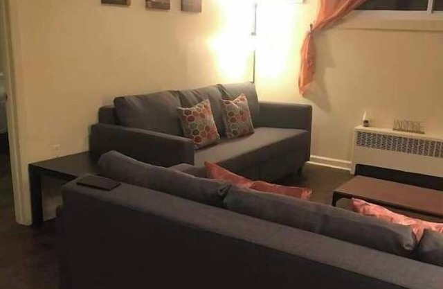 SPACIOUS 1-BEDROOM- FREE PARKING ON PREMISES!