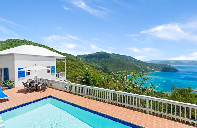 Spacious 1 Bedroom Villa, Private 20ft Pool, Stunning Views, 5 Mins To Beaches