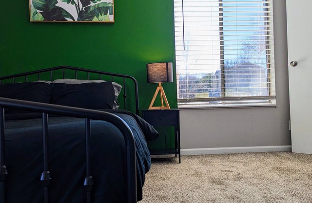 Spacious 1 Bedroom Suite w/ Pool