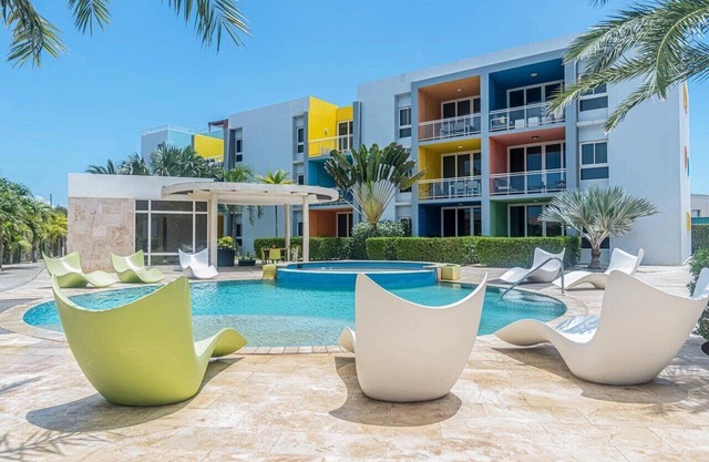 Spacious 1-bedroom condo Close To Eagle Beach