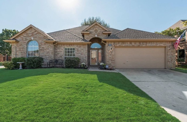 Spacious 1 Level 4-bedroom house in welcoming Flower Mound near DFW