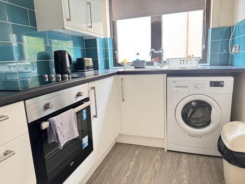 Spacious 1BR Flat By Edinburgh City Centre