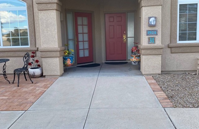 Spacious 2 bedroom, 2 bath Green Valley Suite