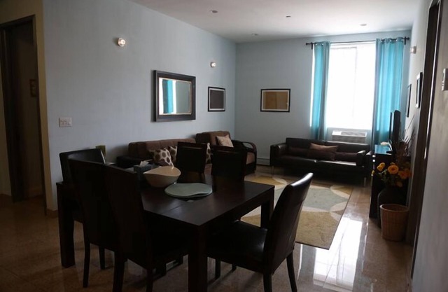 Spacious 2 Brm Apartment In The Hear Of Astoria!