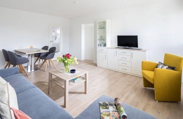Spacious 2-room vacation apartment in a well-kept complex with swimming pool in the house